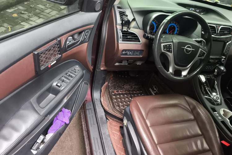 Used Haima V70 2016 1.5T Automatic Comfort Plus 7-Seater