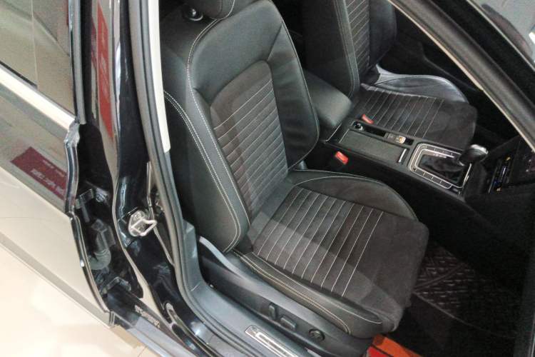 Used Volkswagen Magotan 2020 330TSI DSG Luxury Edition
