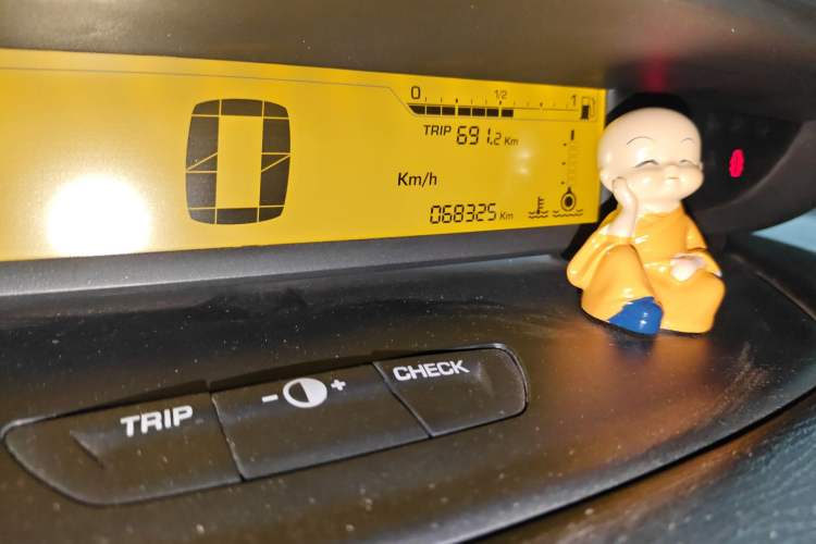 Used Citroen C-Quatre 2011 Sedan 1.6L Automatic Fashion Edition Odometer Close Up