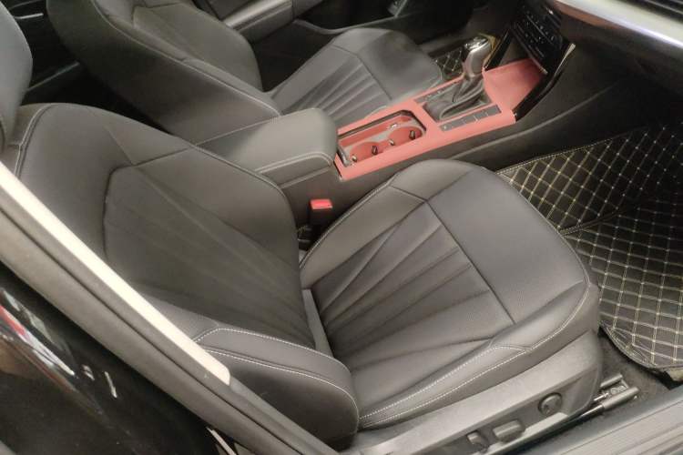 Used Volkswagen Passat 2025 Outstanding Model 330TSI Starry Elite Edition