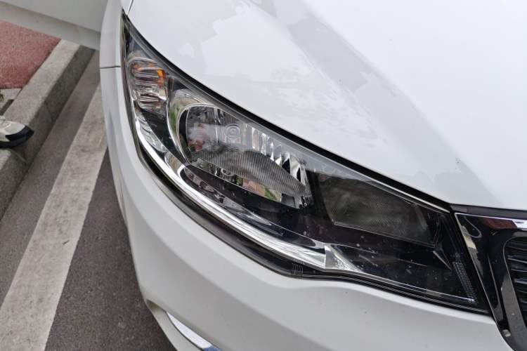 Used Kia Forte 2014 1.6L AT Premium Model Right Front Headlight