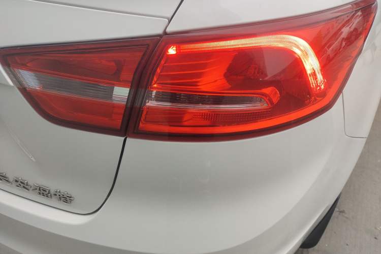 Used Ford Escort 2015 1.5L Manual Comfort Model
