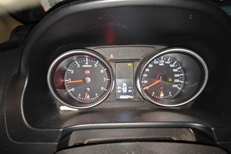 Used Haval H6 2011 2.0L Manual Two-Wheel-Drive Prestige Version
