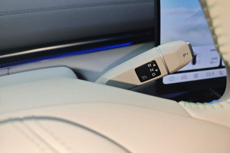 Used Deepal L07 2025 230 Ultra Qiankun Intelligent Driving ADS SE Range-Extended Version
