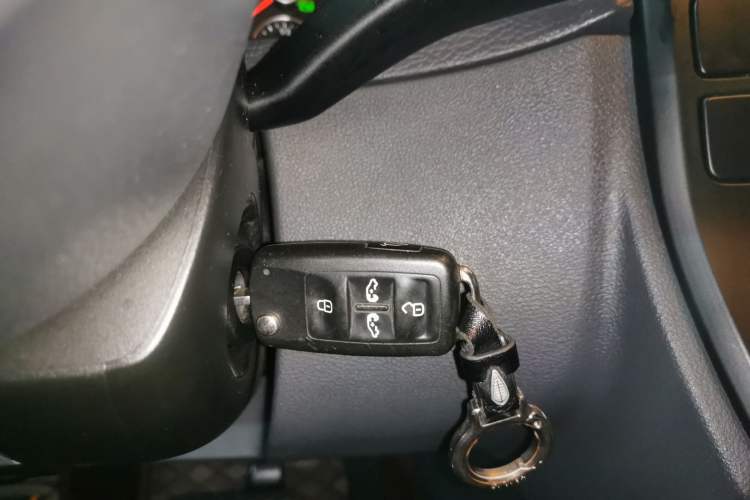 Used Volkswagen Multivan 2012 2.0 TSI Two-Wheel-Drive Luxury Edition
