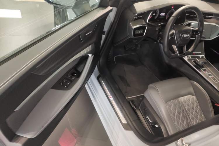 Used Audi A7L 2024 45 TFSI quattro RS Performance Edition Driver Seat