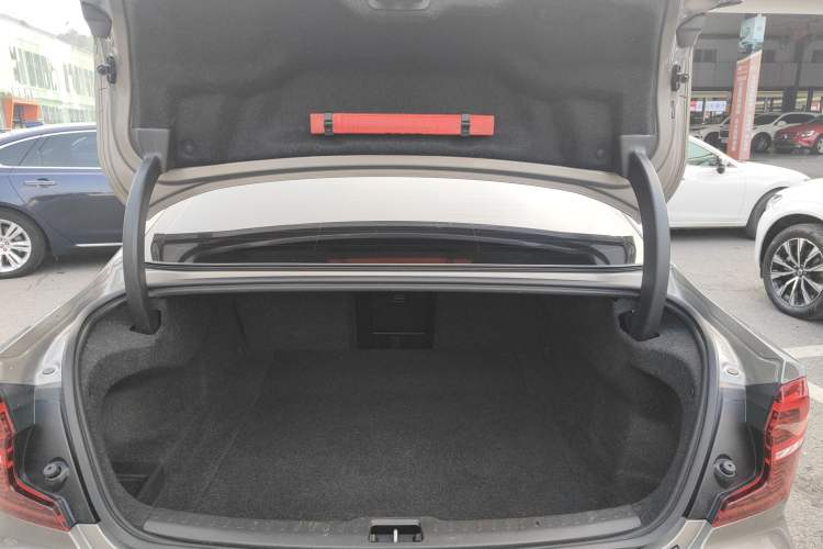 Used Volvo S60 2020 T4 Zhiyi Luxury Edition