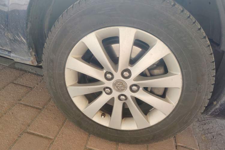 Used Buick GL8 2011 2.4L LT Executive Edition