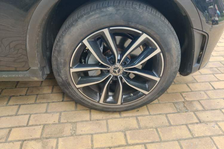 Used Mercedes-Benz GLC 2021 GLC 260 L 4MATIC Luxury Model Right Front Wheel Hub