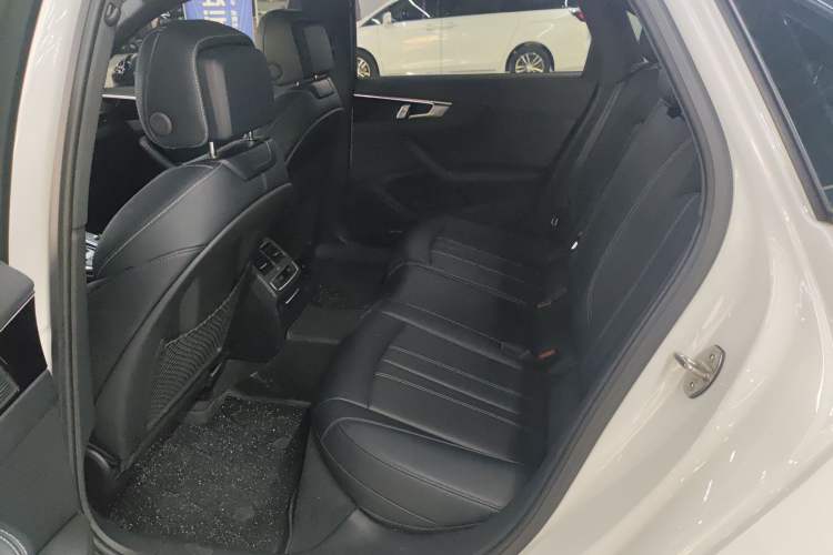 Used Audi A4L 2024 40 TFSI Luxury Dynamic Edition (Starry Night Version)