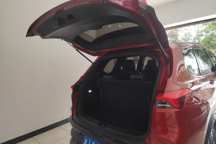 Used SAIC MAXUS D60 2022 1.5T Automatic Trendy Version 6-Seater
