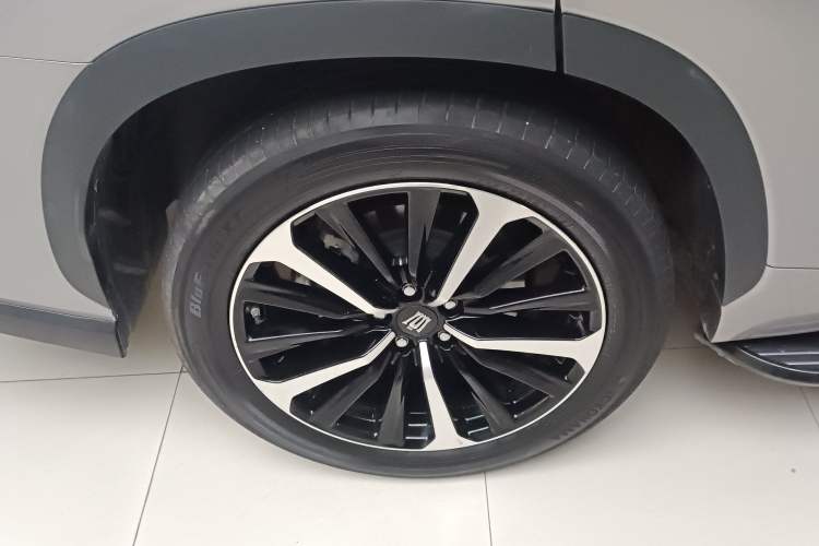 Used Toyota Crown Kluger 2021 2.5L HEV Four-Wheel Drive Premium Edition Right Rear Wheel Hub