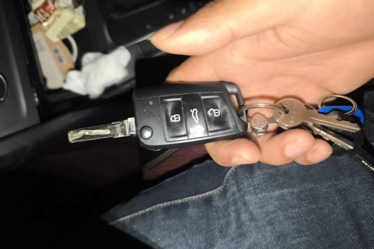 Used Volkswagen Golf 2015 1.6L Automatic Comfort Model Vehicle Key