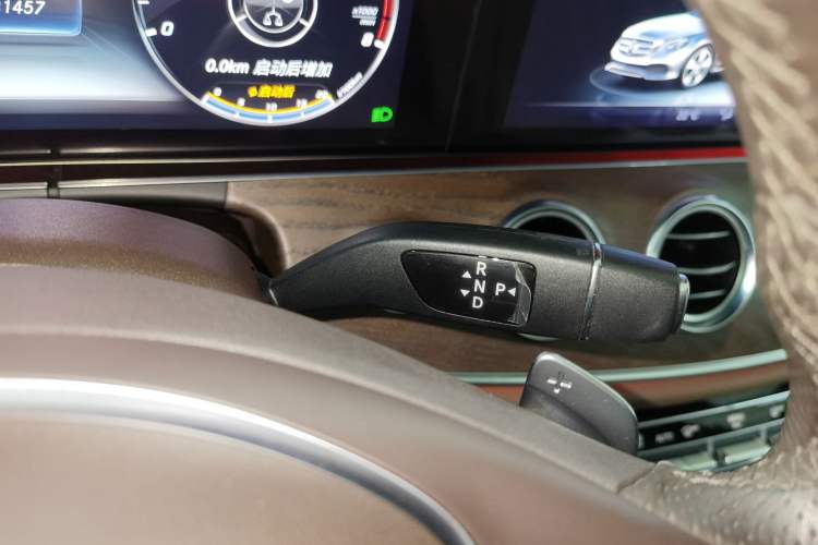 Used Mercedes-Benz E-Class 2016 E 300 L Stylish Model Gear Lever