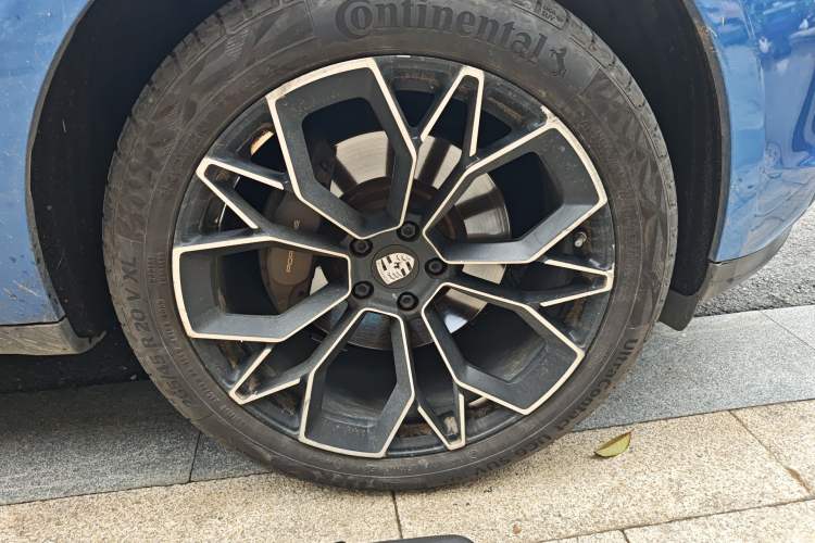 Used Porsche Macan 2018 Macan 2.0T Right Front Wheel Hub