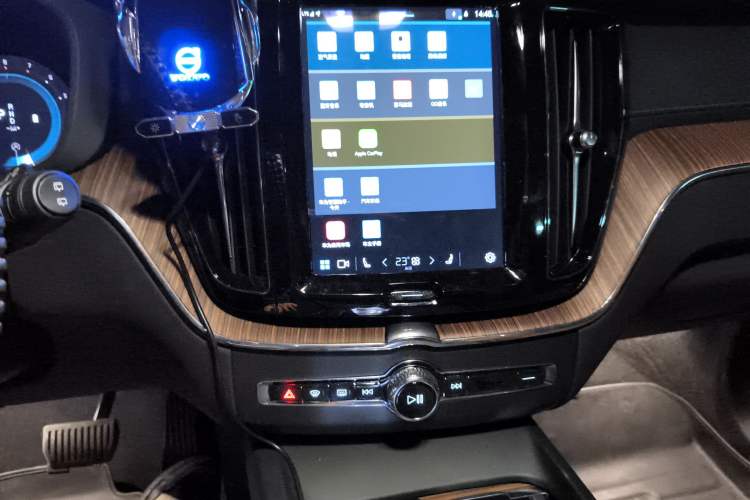 Used Volvo XC60 2023 B5 4x4 Smart Luxury Edition