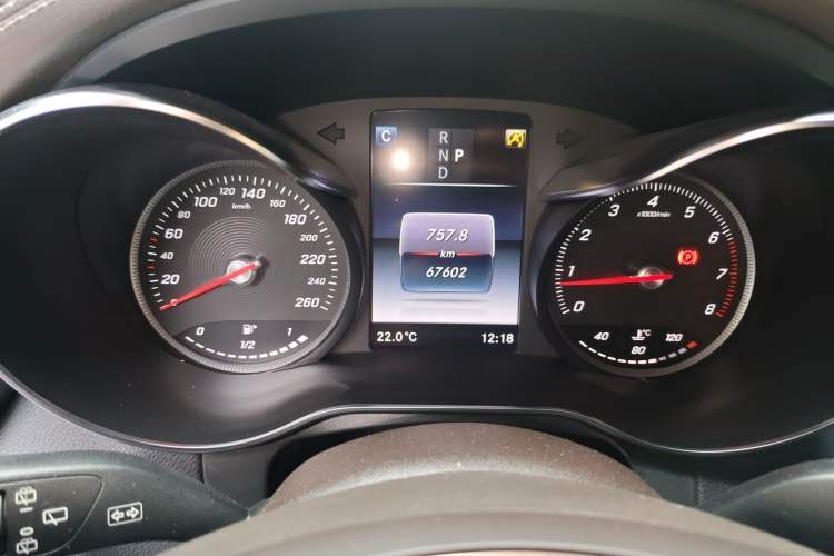 Used Mercedes-Benz GLC 2019 Facelift GLC 260 L 4MATIC Luxury Model
