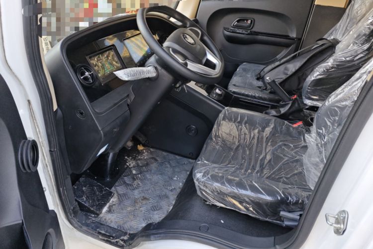 Used Guangtong Auto makeup Logistics Vehicle 2024 3.1T 2-Seater 4.99-Meter All-Electric Closed Cargo Van with 41.86 kWh