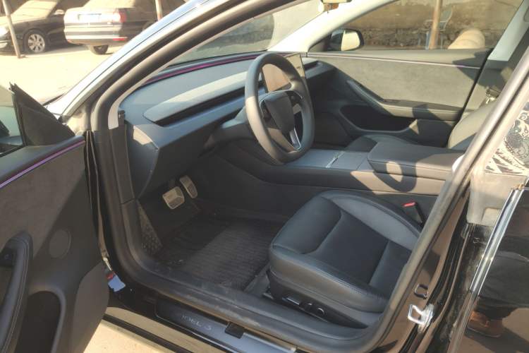 Used Tesla Model 3 2023 Long-Range All-Wheel-Drive Version
