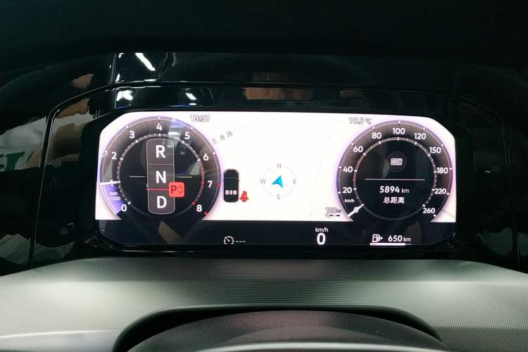 Used Volkswagen Golf 2025 Facelifted 300TSI Pro Instrument Cluster