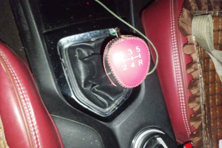 Used Soueast DX3 2018 1.5L Manual Luxury Model Gear Lever