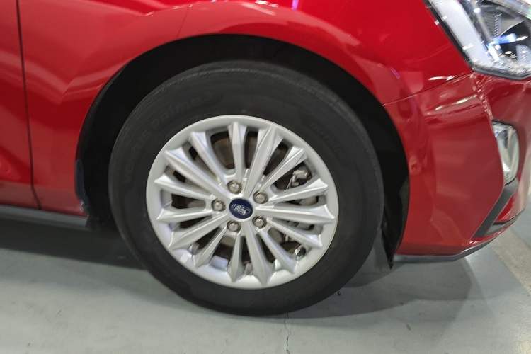 Used Ford Focus 2019 Sedan EcoBoost 180 Automatic Trend Edition
