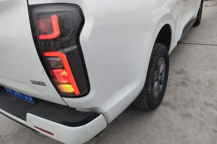 Used Great Wall Poer 2023 2.0T Commercial Version Automatic Diesel 4x4 Elite Long-Box GW4D20M