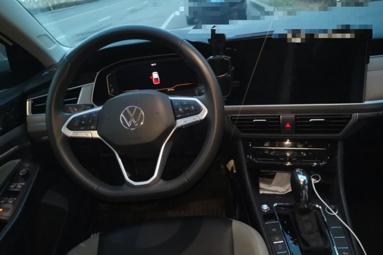 Used Volkswagen Bora 2023 300TSI DSG Prestige Edition
