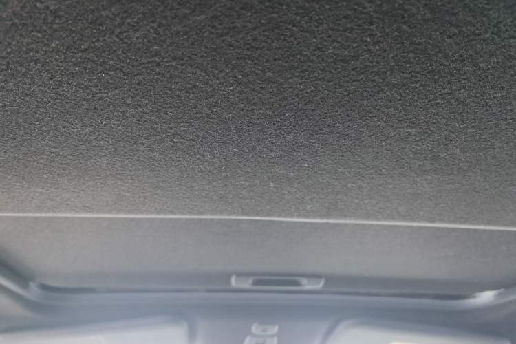 Used Infiniti ESQ 2014 1.6L Spontaneous Edition Headliner