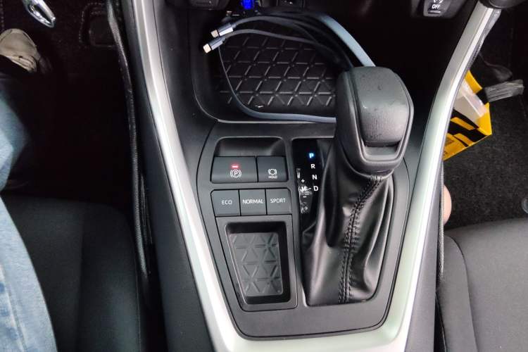 Used Toyota Wildlander 2023 2.0L CVT Two-Wheel Drive Leading Edition
