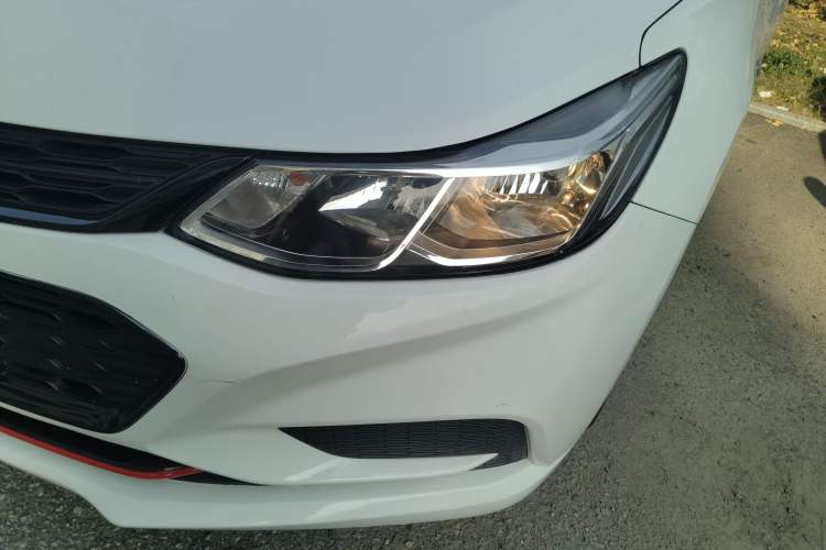 Used Chevrolet Cruze 2018 Redline 320 Automatic Pioneer Edition
