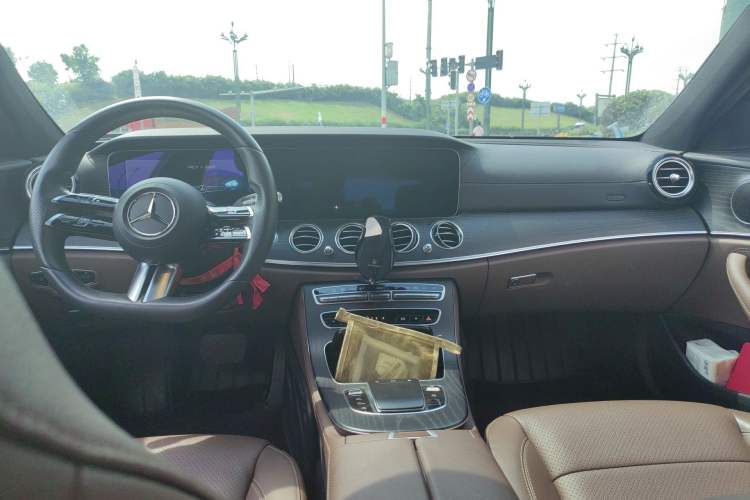 Used Mercedes-Benz E-Class 2021 Restyled E 300 L Sporty and Stylish Edition
