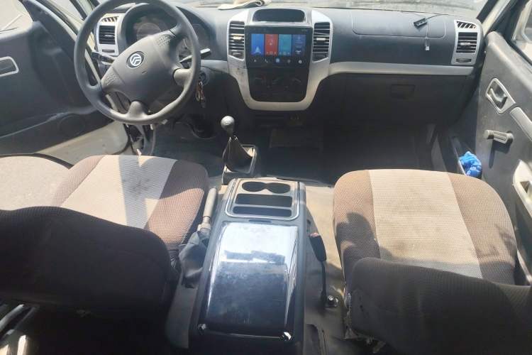 Used Golden Dragon Hiace 
