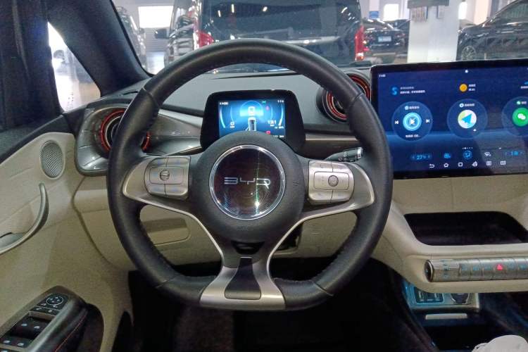 Used BYD Dolphin 2021 405 km Fashion Edition
