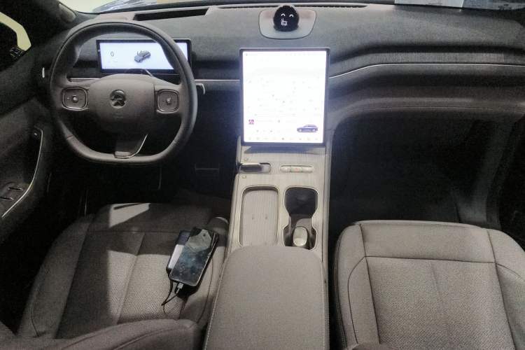 Used Nio ES7 2024 75 kWh Center Console