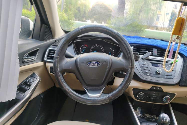 Used Ford Escort 2015 1.5L Manual Comfort Model
