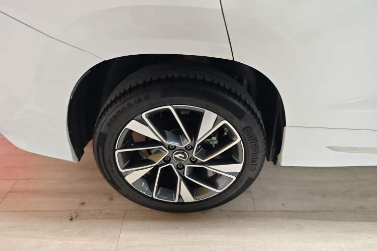 Used Jetta VS7 2024 280TSI Automatic Flagship Edition Right Rear Wheel Hub