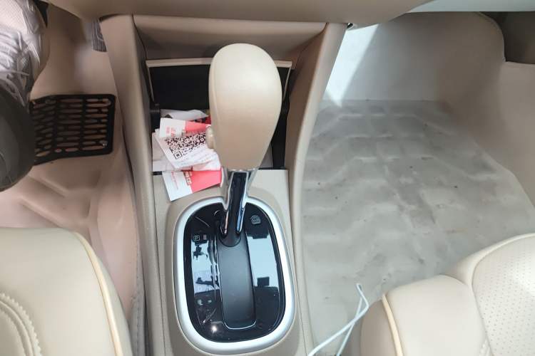 Used Nissan Sylphy 2018 Classic 1.6XE+ CVT Leading Edition Gear Lever