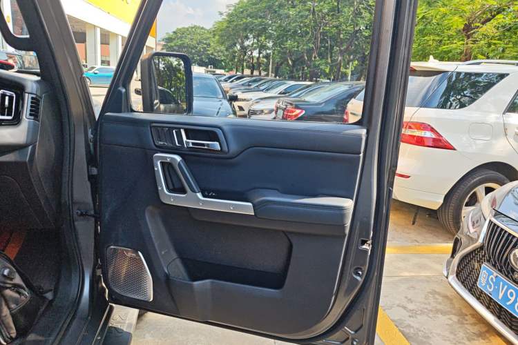 Used 212 T01 2024 2.0T Mechanic Interior 2