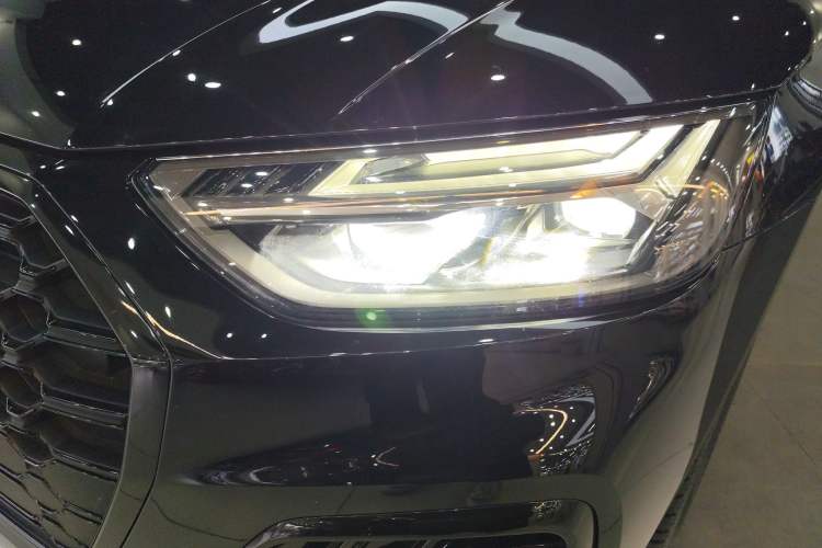 Used Audi Q5L 2022 40T Fashionable and Dynamic Model
