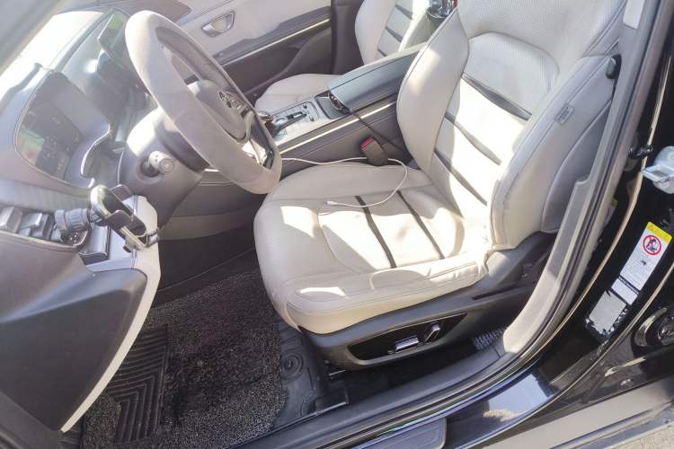 Used BYD e9 2021 Business Edition