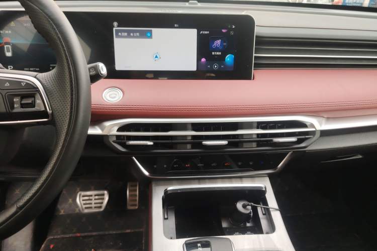 Used JETOUR X70 PLUS 2023 1.5T DCT Brave PLUS 7-Seater