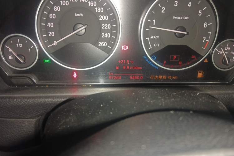 Used BMW 3 Series GT 2019 320i Sport Edition Odometer Close Up