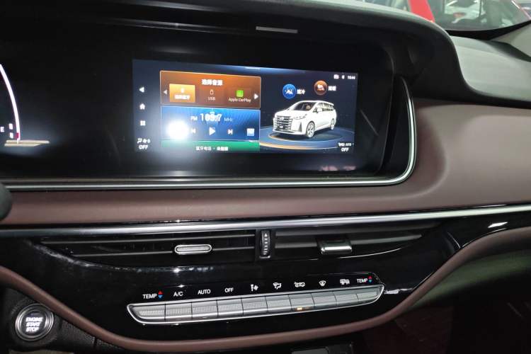 Used GAC Trumpchi M6 2023 PRO 270T DCT Luxury Edition Audio And AC Panel