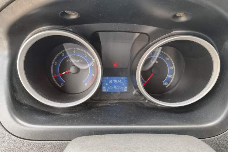 Used CHANGAN KAICHENG Ruixing M80 2014 1.5L Standard Version 4G15S