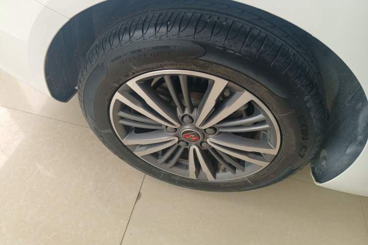 Used Roewe i5 2019 1.5L Automatic 4G Connected Linghao Flagship Edition