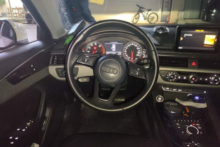 Used Audi A4L 2017 40 TFSI Ambition Edition