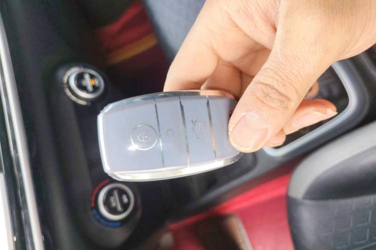 Used Kia kx1 Stonic 2019 1.4L Automatic Fun Edition China V Standard Interior 1