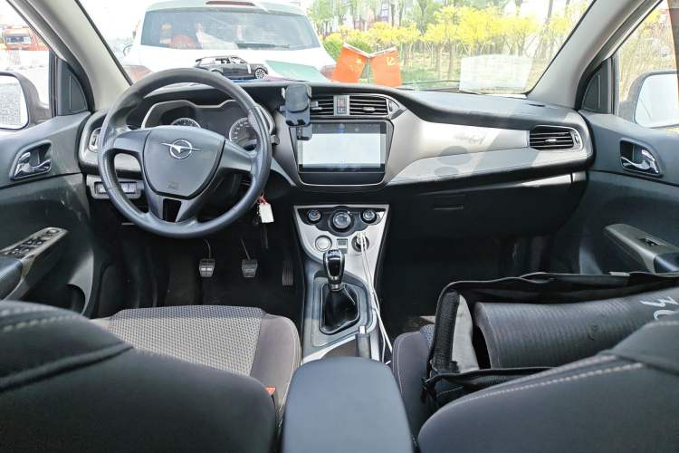 Used Haima M3 2016 1.5L Manual Comfort Model with Sunroof
