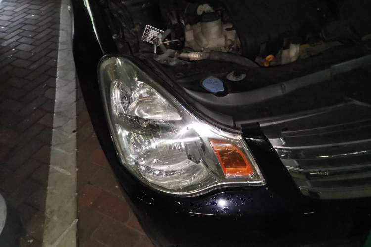 Used Nissan Sylphy 2012 Classic 1.6XE Automatic Comfort Edition Right Front Headlight